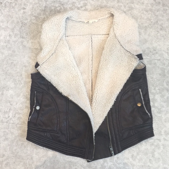 Liner faux leather vest - Picture 3 of 3